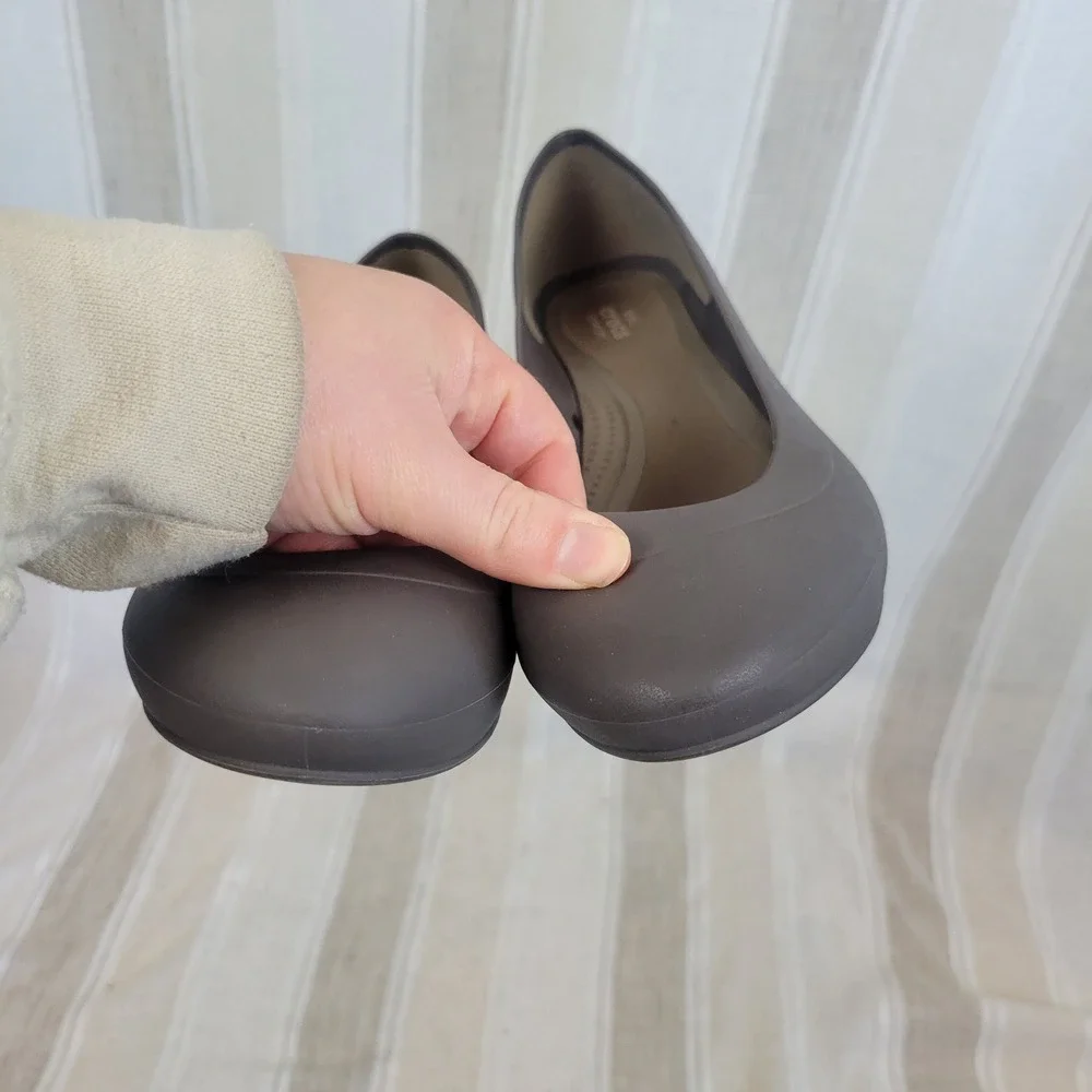 CROCS excellent slip